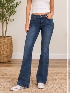 Levi’s 545 Low Bootcut Jeans – Medium/Dark Wash Size 6